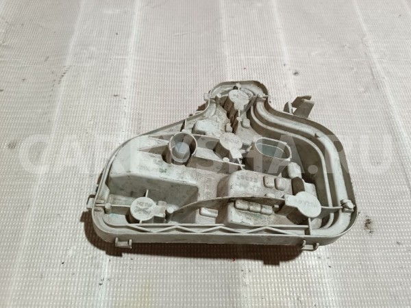 Плата заднего фонаря левого Audi 200 оригинальный номер 8P0945257A