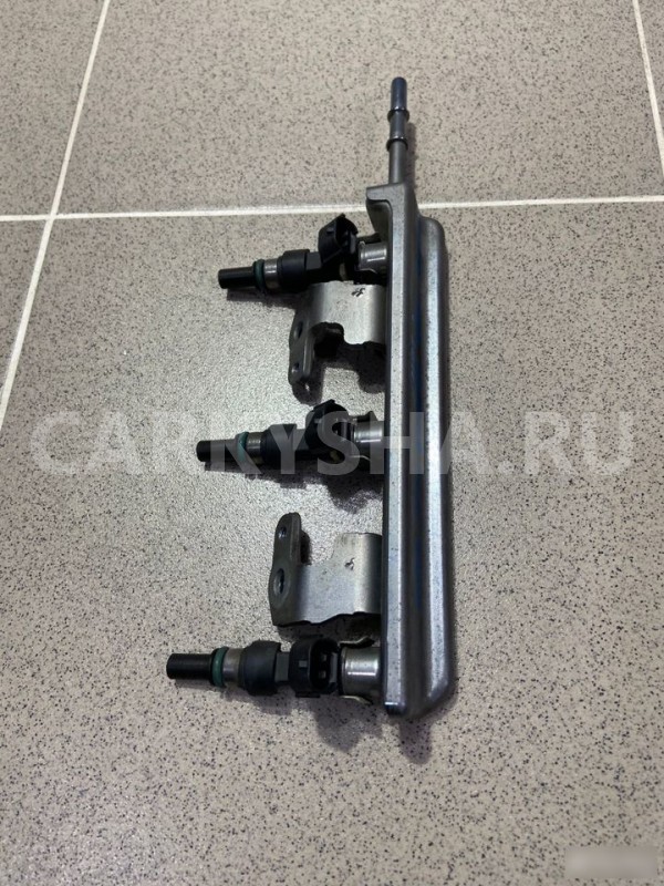 Рампа с форсунками Nissan March, K13 Nissan March оригинальный номер FBY11H0