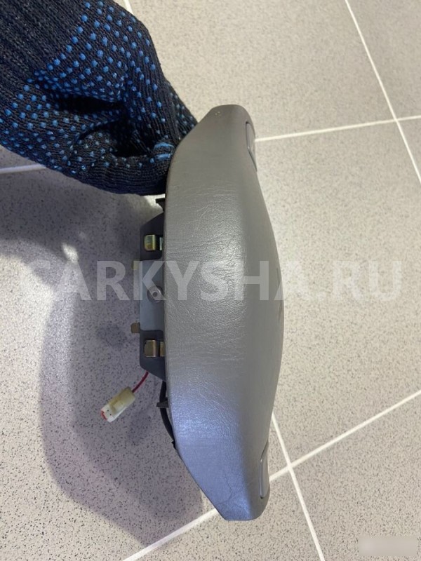 Подушка безопасности в руль Daihatsu Pyzar 1996 г Daihatsu Pyzar 
