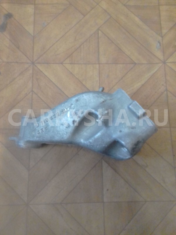 Кронштейн двигателя правый Mercedes-Benz 190 (W201) оригинальный номер A1192232304