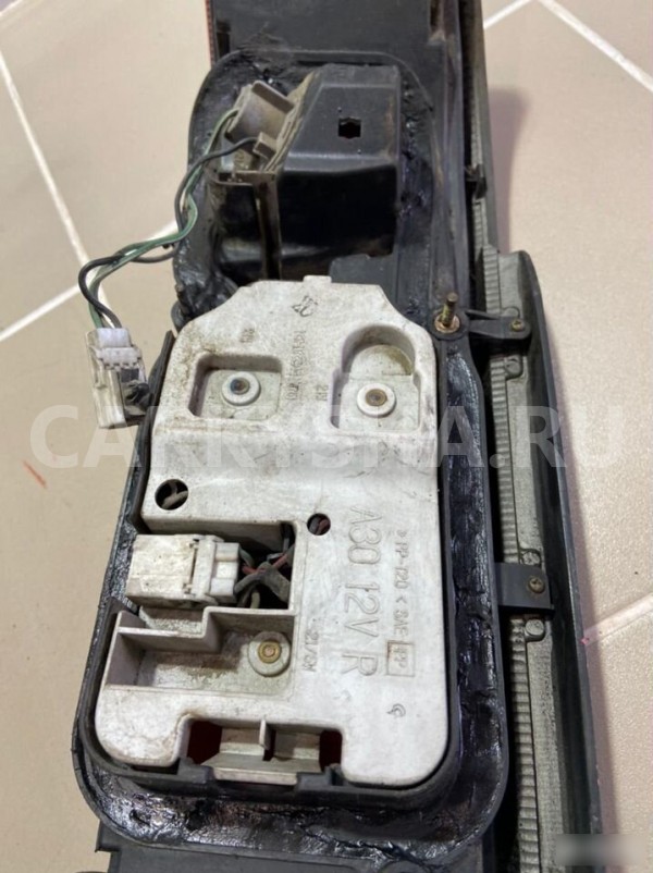 Фонарь задний правый Nissan Laurel 1997 год Nissan Laurel 