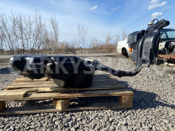 Бензобак Audi A4 2007 г Audi 200 оригинальный номер 372149WZG