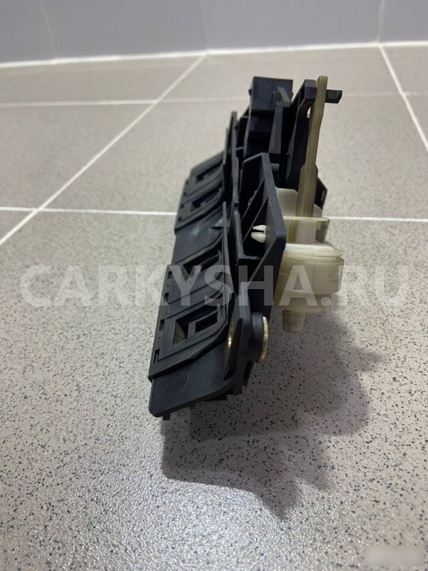 Замок крышки багажника Audi A3 1997 г Audi 200 