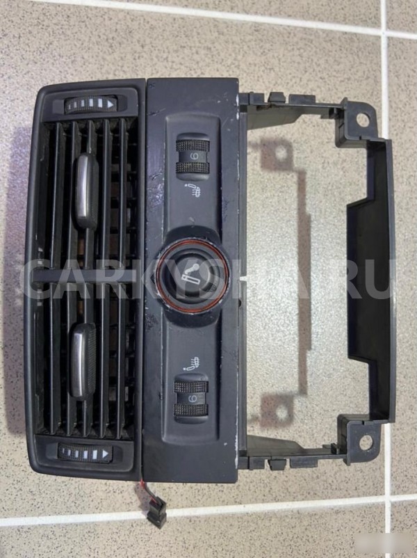 Дефлектор воздушный задний Audi A8 D3-4E Audi 200 оригинальный номер 4E0819203