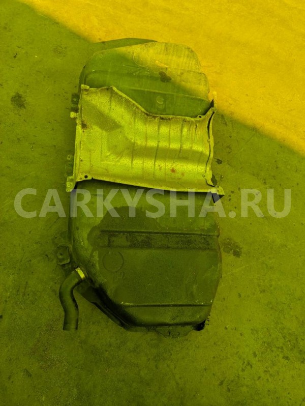 Бензобак Toyota ISis оригинальный номер 7700144060