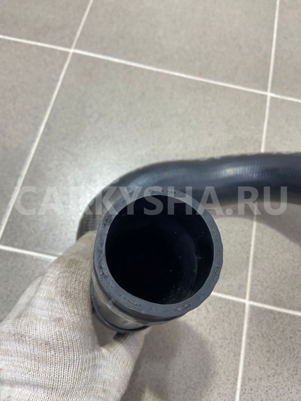 Патрубок интеркулера Audi A6 2000 г. Audi 200 оригинальный номер 4B0145740