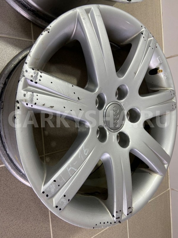 Диски R16 Audi a4 в наличии 2 шт! Audi A4 оригинальный номер 4F0071496666