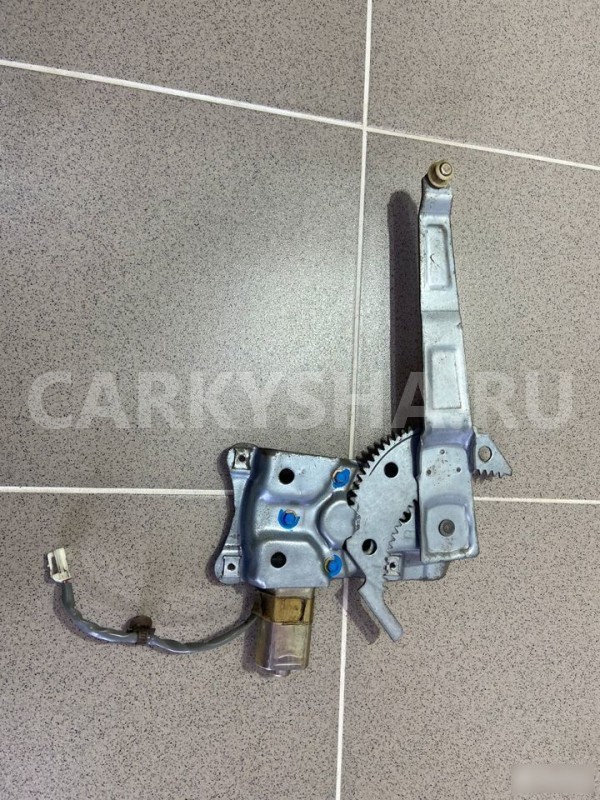 Стеклоподъемник задний правый Mazda 323 2001 г Mazda 2 оригинальный номер 3640161866
