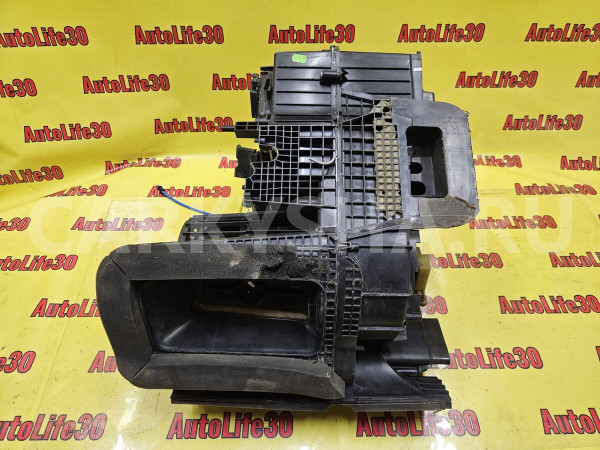 Корпус отопителя Renault Duster оригинальный номер 271202228R