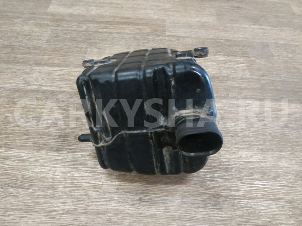 Резонатор воздушного фильтра Nissan Bluebird оригинальный номер 1658553J00