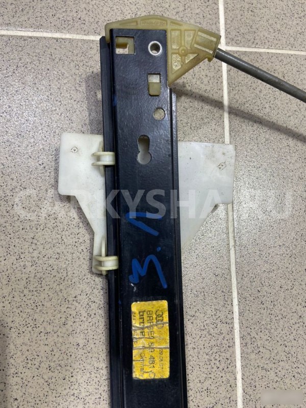 Трапеция задняя левая Audi A4 2007 г Audi 200 оригинальный номер 8E0839461C