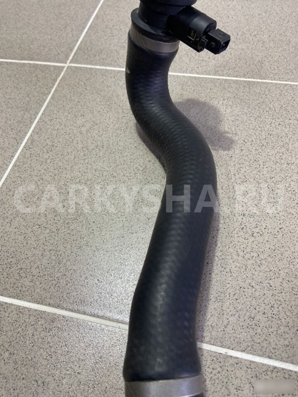 Патрубок системы охлаждения BMW 760LI 2004 г BMW 7er оригинальный номер 17127526616