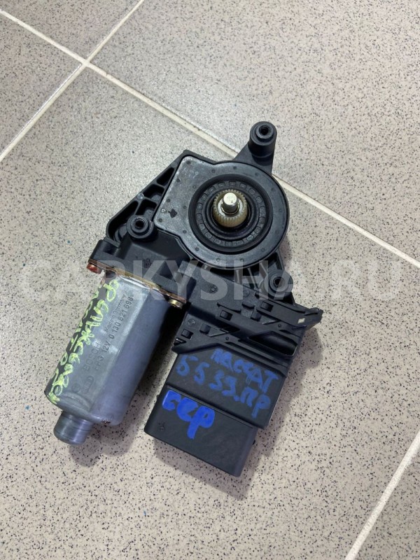 Стеклоподъемник з.п. Volkswagen Passat B5 Volkswagen Passat оригинальный номер 9776101438203