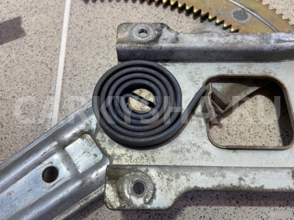 Стеклоподъемник передний правый Nissan Presea 1992 Nissan Presea оригинальный номер 63L12B