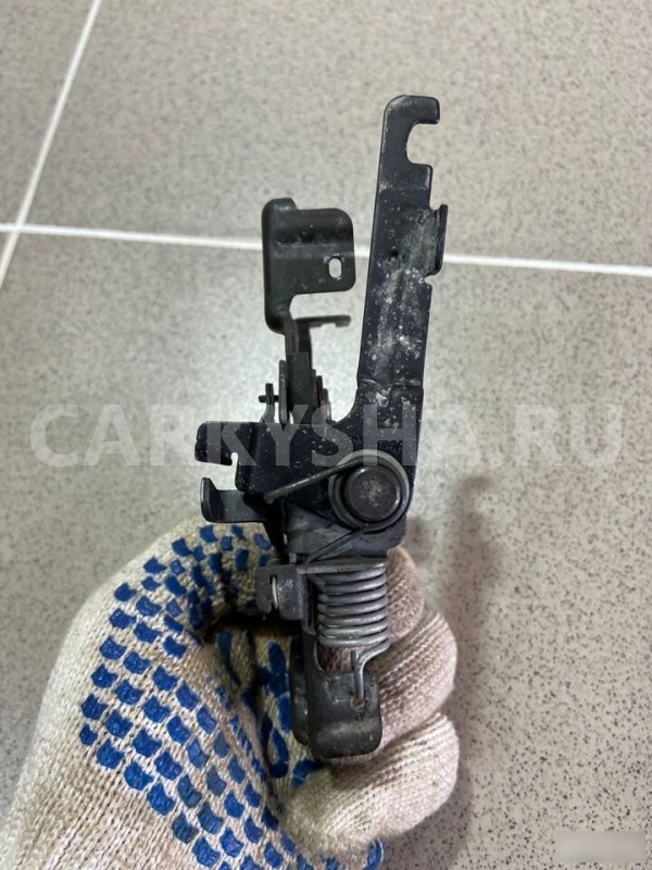 Замок капота Mazda Demio 2005 г Mazda 2 