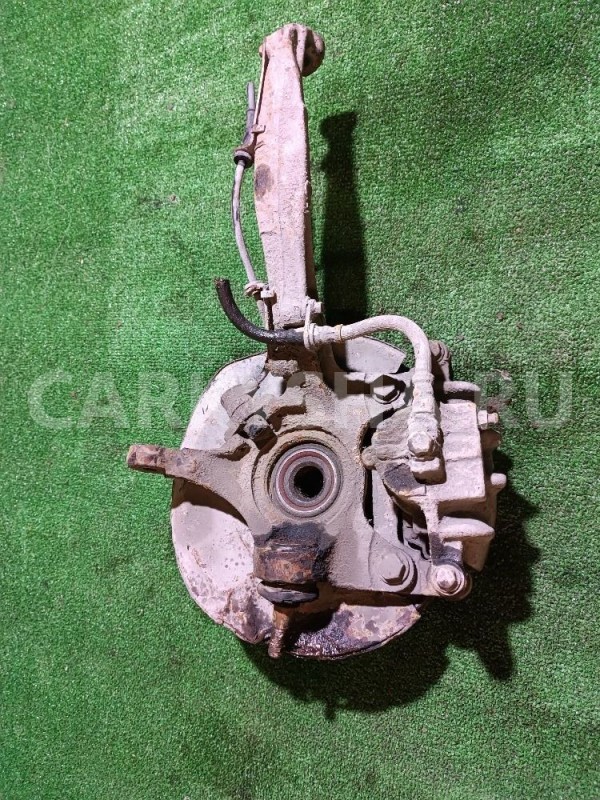 Кулак поворотный передний левый Rover 200 оригинальный номер RBK100370