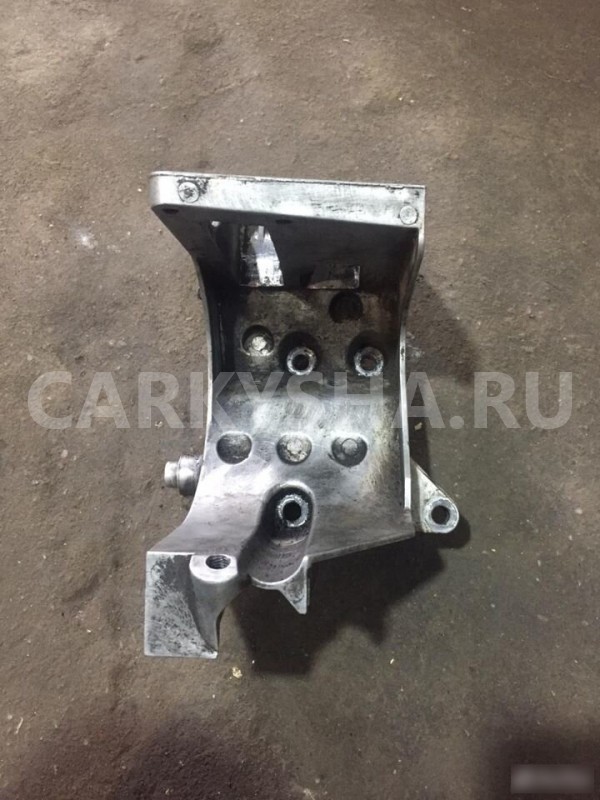 Кронштейн генератора Ford Focus 1 Ford Focus 