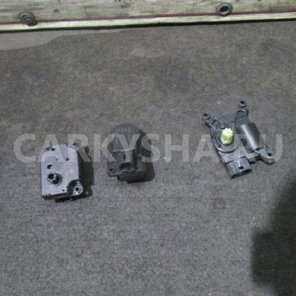 Моторчик заслонки печки Ford Focus 3 10-14 б/у Ford Focus оригинальный номер 1699371