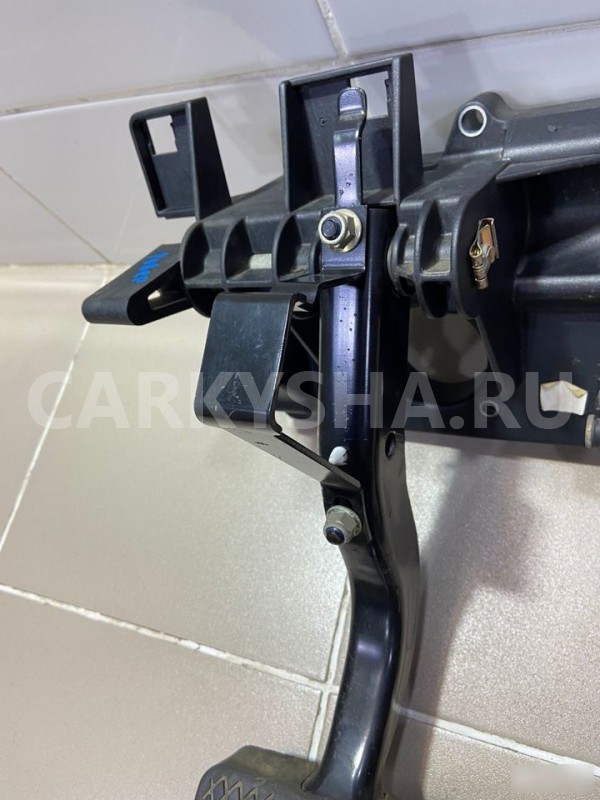 Педальный узел Rover 75 Rover 200 оригинальный номер RPH810900