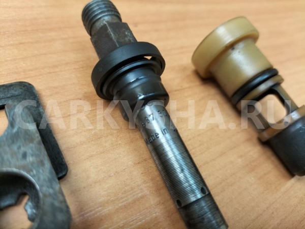 Форсунка инжекторная механическая Mercedes-Benz Mercedes-Benz W124 оригинальный номер 0437502047