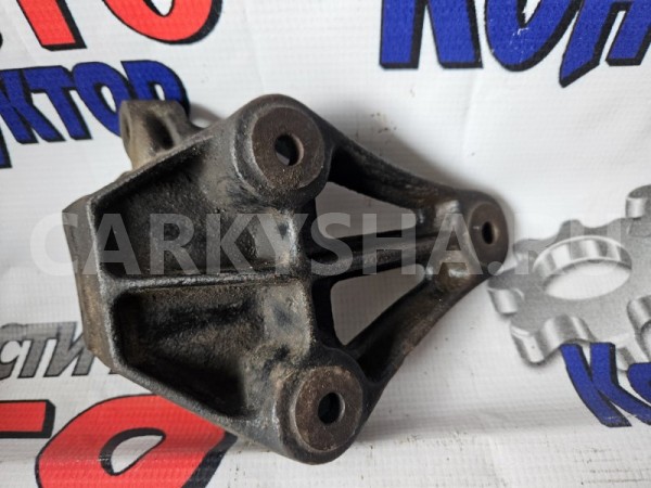 Кронштейн опоры двигателя Daewoo Espero 