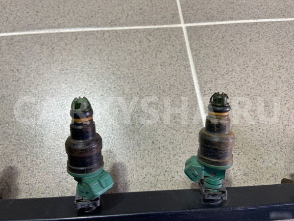 Рампа с форсунками BMW 525I 1989 г BMW 5er оригинальный номер 280150415