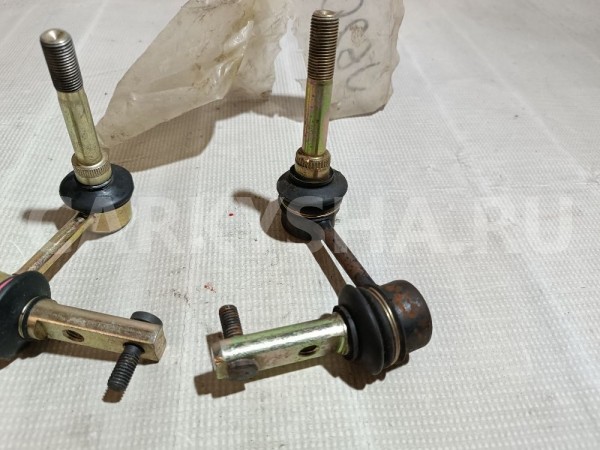 Стойка переднего стабилизатора Lexus GS оригинальный номер 4882030030