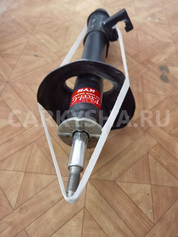 Амортизатор задний Nissan Sunny оригинальный номер 5530250A15