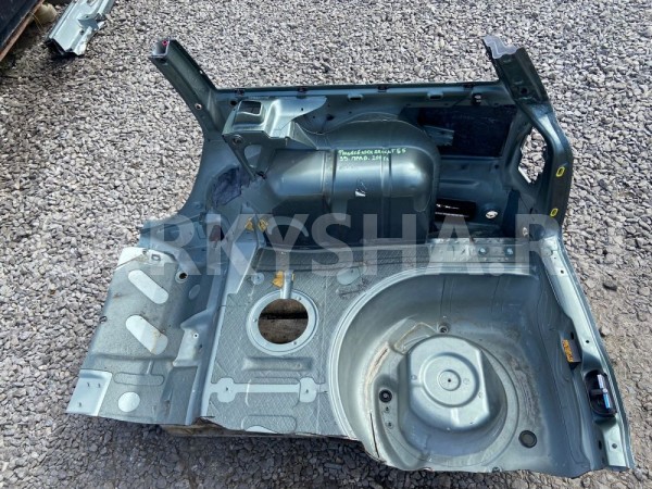 Крыло заднее правое Volkswagen Passat 2001 Volkswagen Passat оригинальный номер 3B0804480B