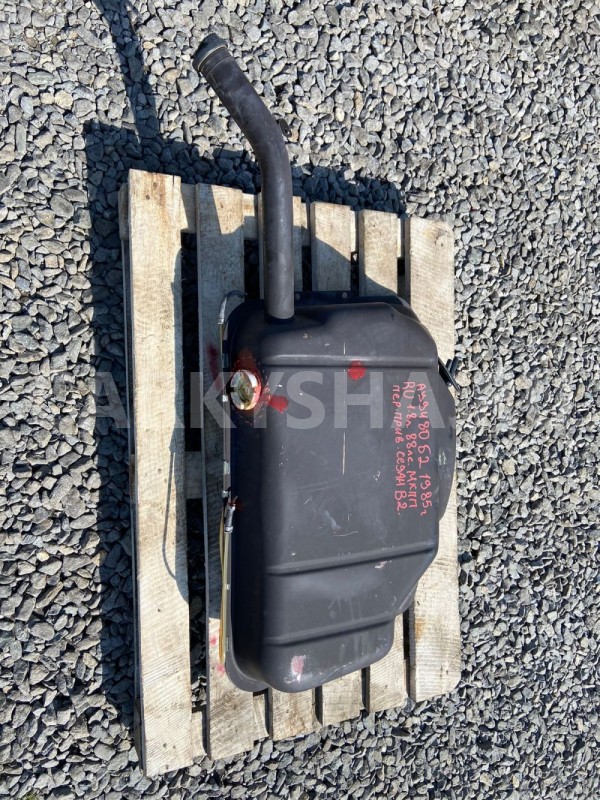 Бензобак Audi 80 B2 1985 г Audi 80 