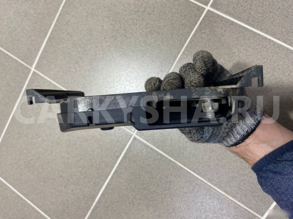 Блок предохранителей Ford Focus 3 2012 г Ford Focus оригинальный номер 1802319041