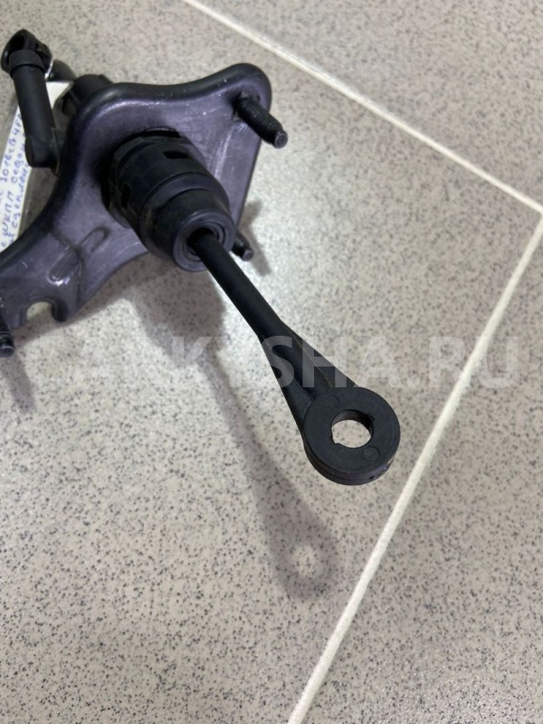 Главный цилиндр сцепления Hyundai Solaris G4FA Hyundai Solaris оригинальный номер LBA0236A