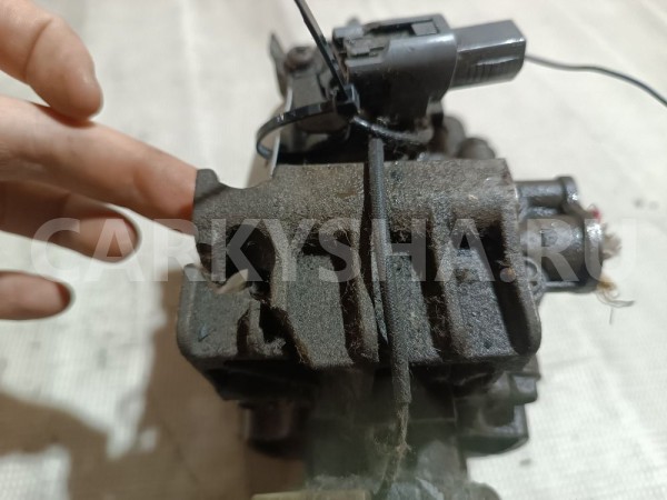 Компрессор системы кондиционирования Mazda 6 оригинальный номер GJ6A61K00C