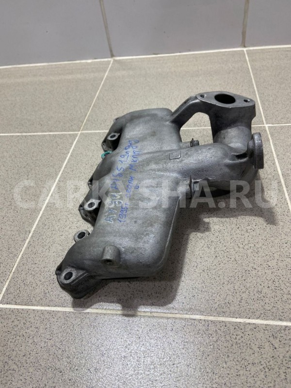 Коллектор впускной Audi A4 1995 г. Audi A4 оригинальный номер 028129713K