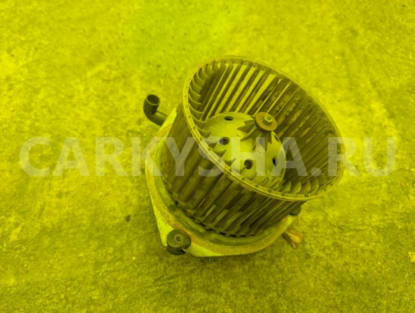 Мотор печки Nissan Bluebird оригинальный номер 27220W1002