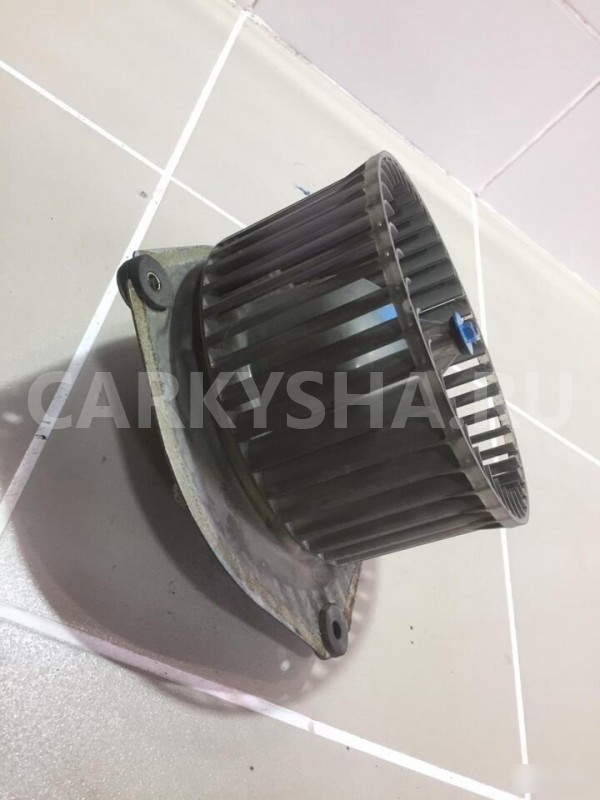 Моторчик печки Nissan Skyline 1987 год Nissan Skyline оригинальный номер 2722501S60