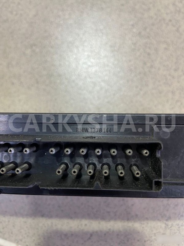 Блок управления светом BMW 525I 1989 г BMW 5er оригинальный номер 8350375