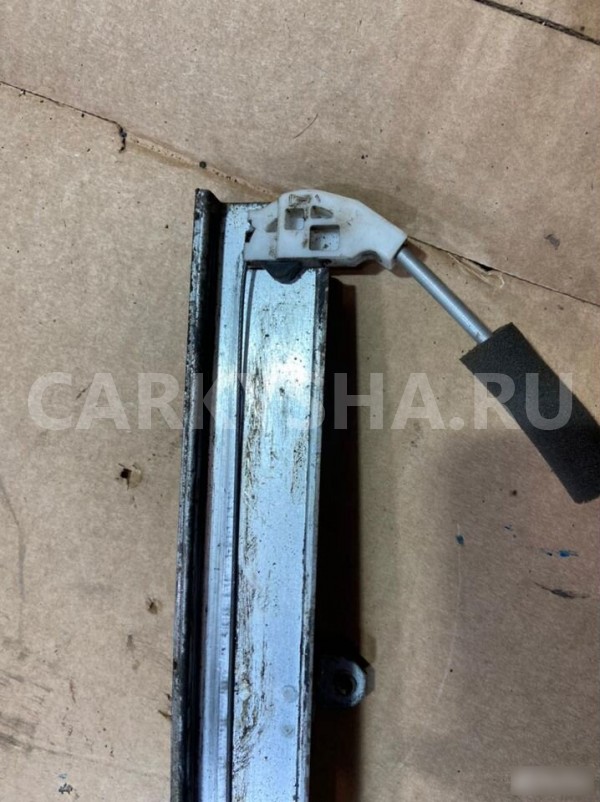 Стеклоподъемник передний левый Nissan Bluebird1998 Nissan Bluebird 