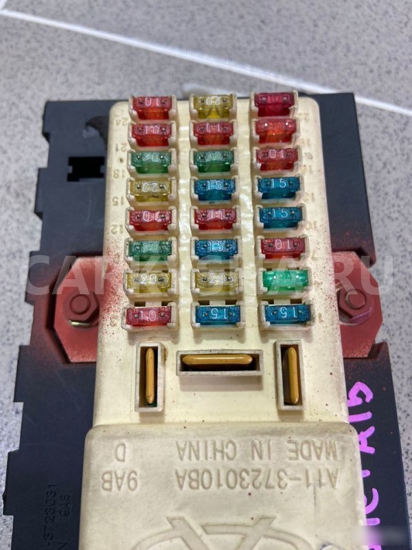 Блок предохранителей Chery Amulet (A15) Chery Amulet (A15) оригинальный номер A113723010BA