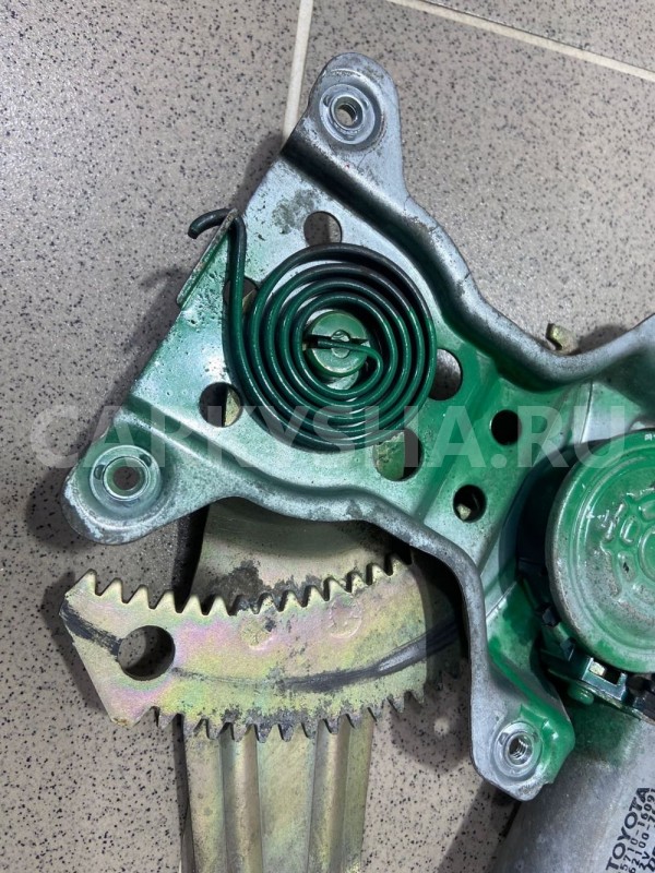 Cтеклоподъемник левый задний Toyota Tercel EL51 Toyota Tercel оригинальный номер 8571016091