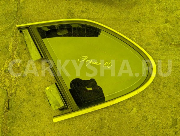 Стекло собачника Porsche Cayenne 