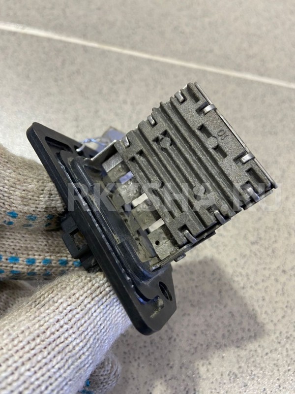 Резистор печки Hyundai Accent G4EC Hyundai Accent 