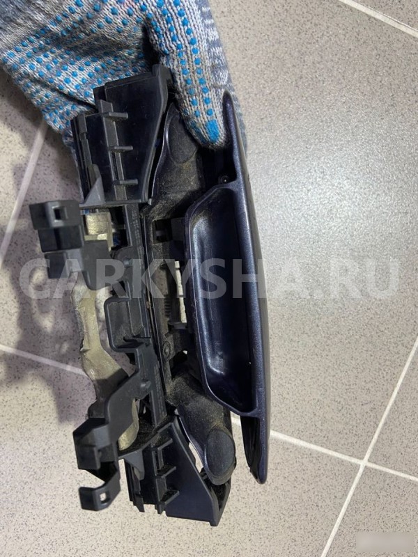 Ручка двери задняя левая Audi A8 D3-4E Audi 200 оригинальный номер 4E0839885