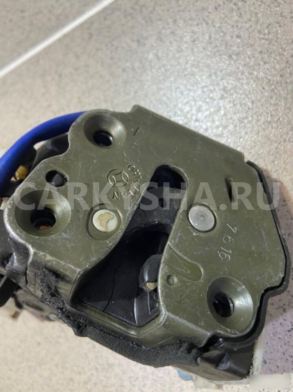 Замок двери задний левый Nissan March 1997 г Nissan March оригинальный номер 8255361U01