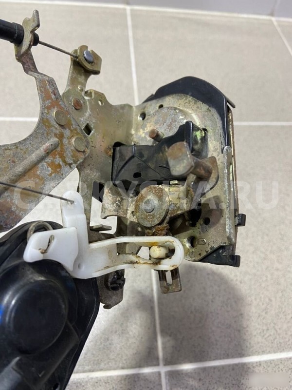 Замок двери задний левый Lifan X60 2014 г Lifan X60 оригинальный номер S6205110