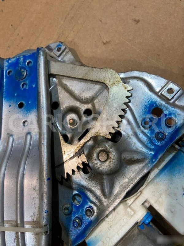 Стеклоподъемник задний правый Toyota Avensis 2 Toyota Avensis оригинальный номер 6983005100