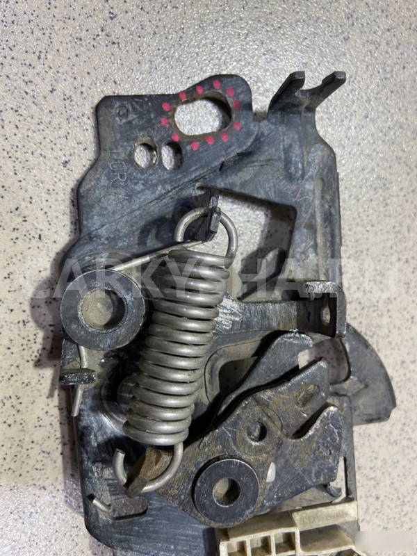 Замок капота Ford Focus 3 2012 г Ford Focus 