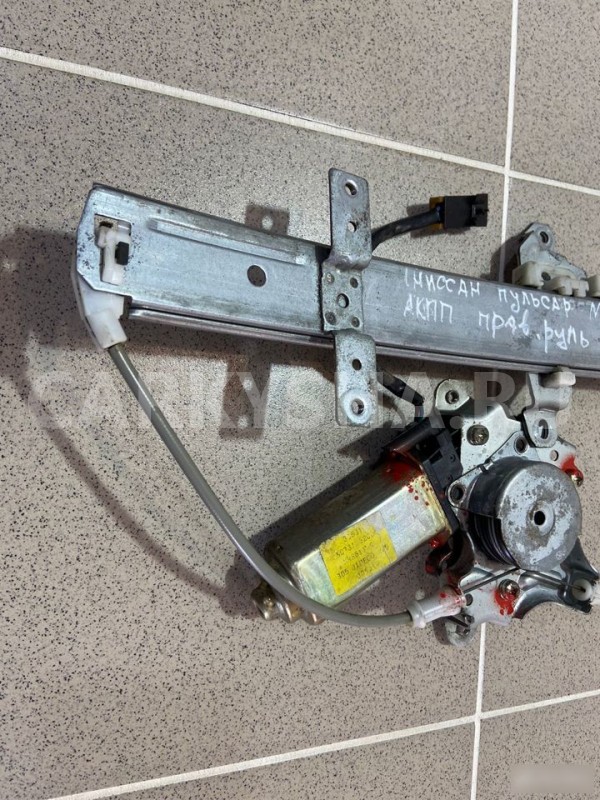 Стеклоподъемник передний левый Nissan Pulsar 1993 Nissan Pulsar 