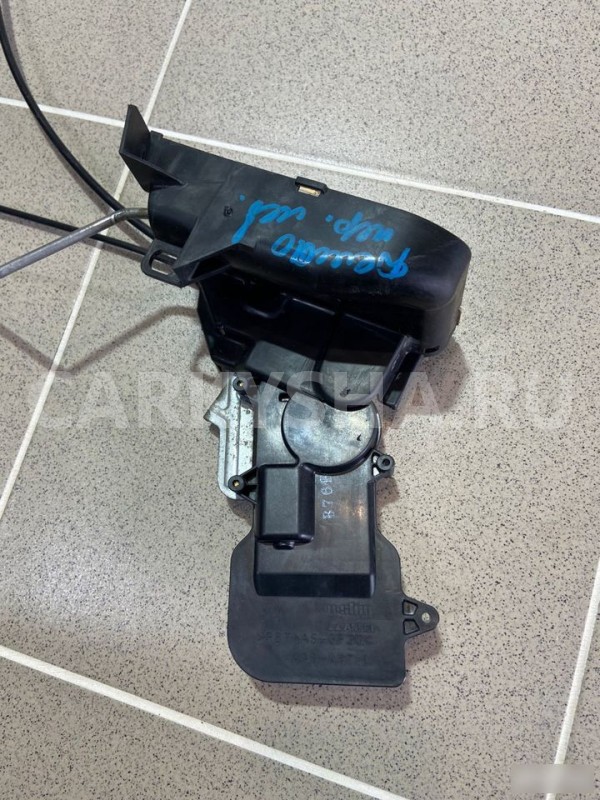 Замок двери передний левый Mazda Demio 2005 г Mazda 2 