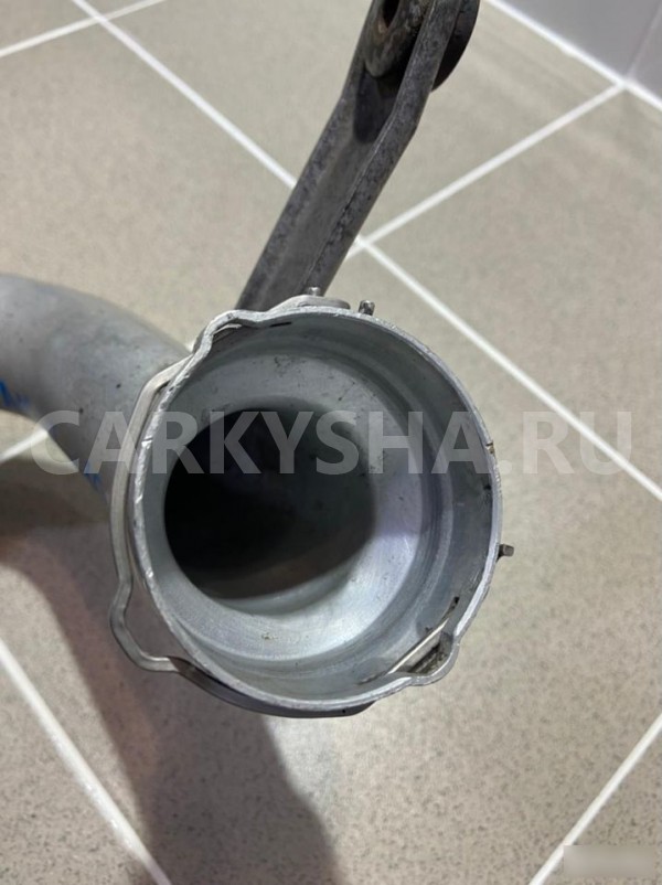 Патрубок интеркулера 2 Volkswagen Phaeton2006 Volkswagen Phaeton 